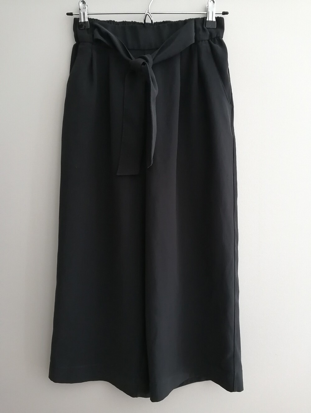 Lululemon Noir Crop Wide Leg Pants Culotte Black Waist Tie Belt Size 4
